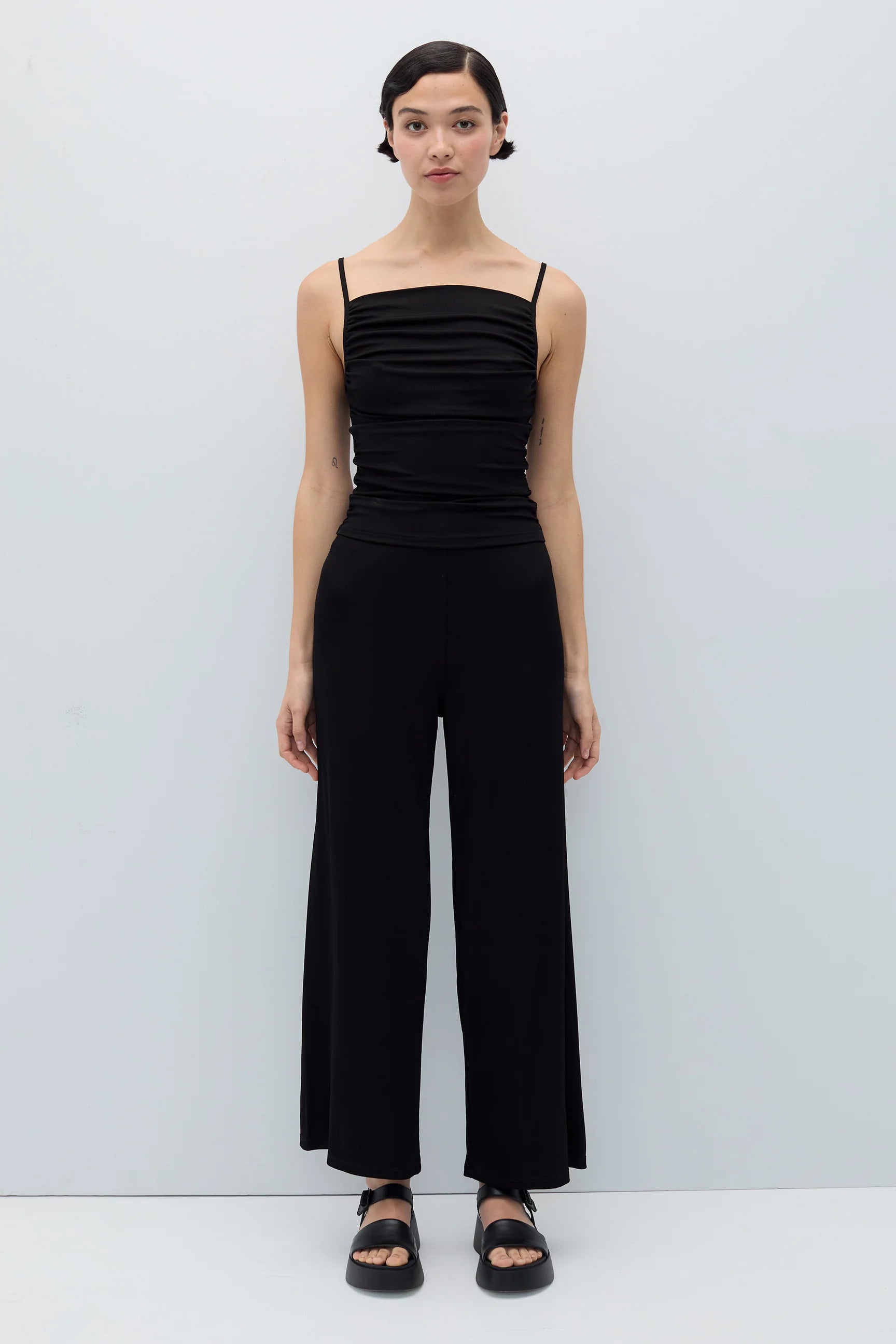 Sheila top black