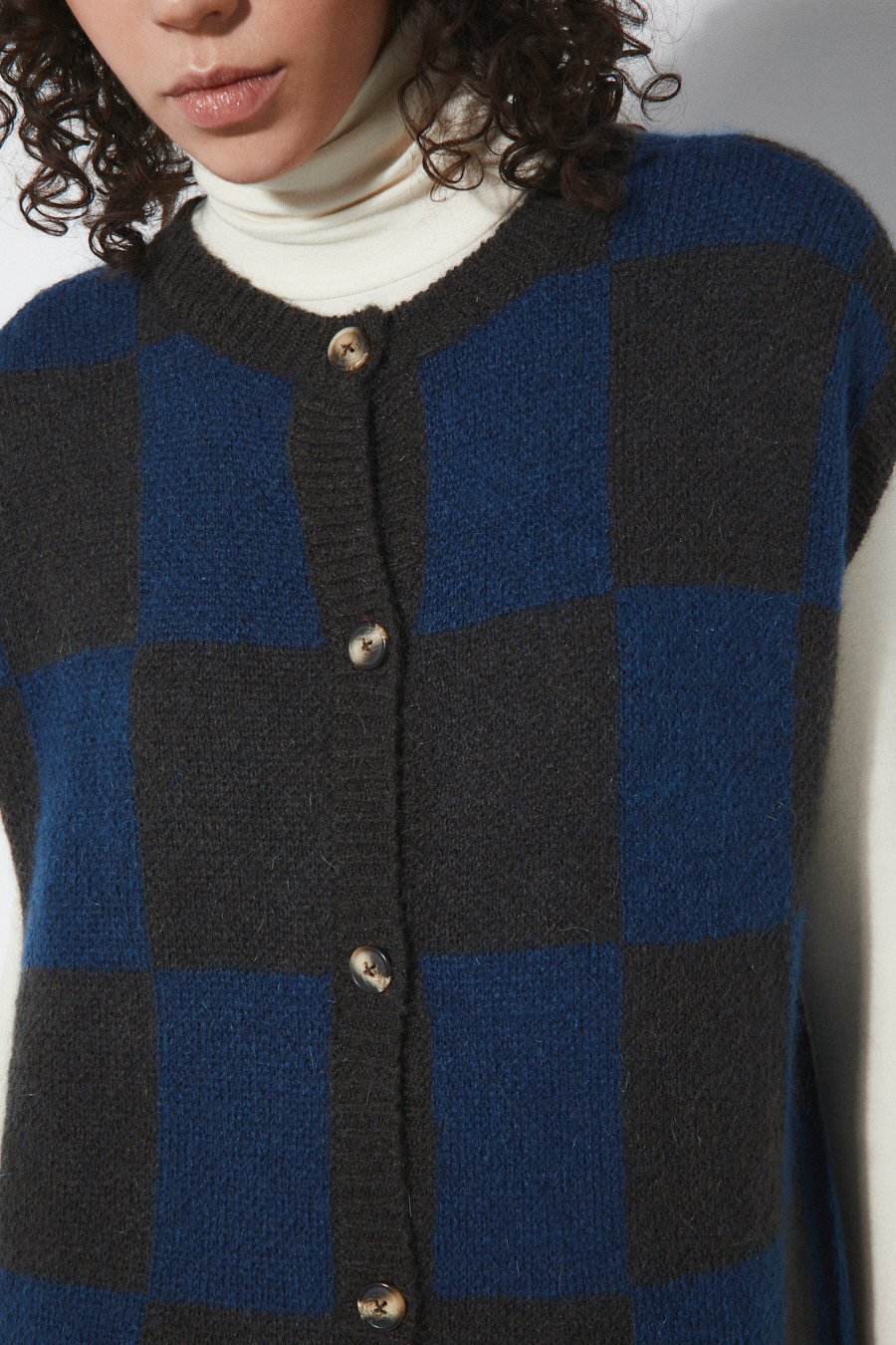 Elaine vest checked