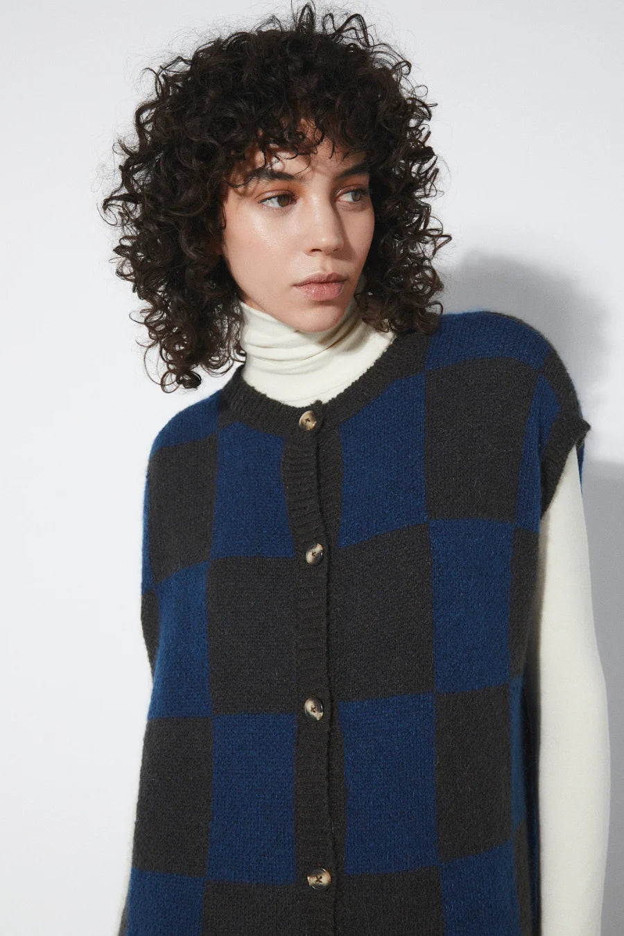 Elaine vest checked