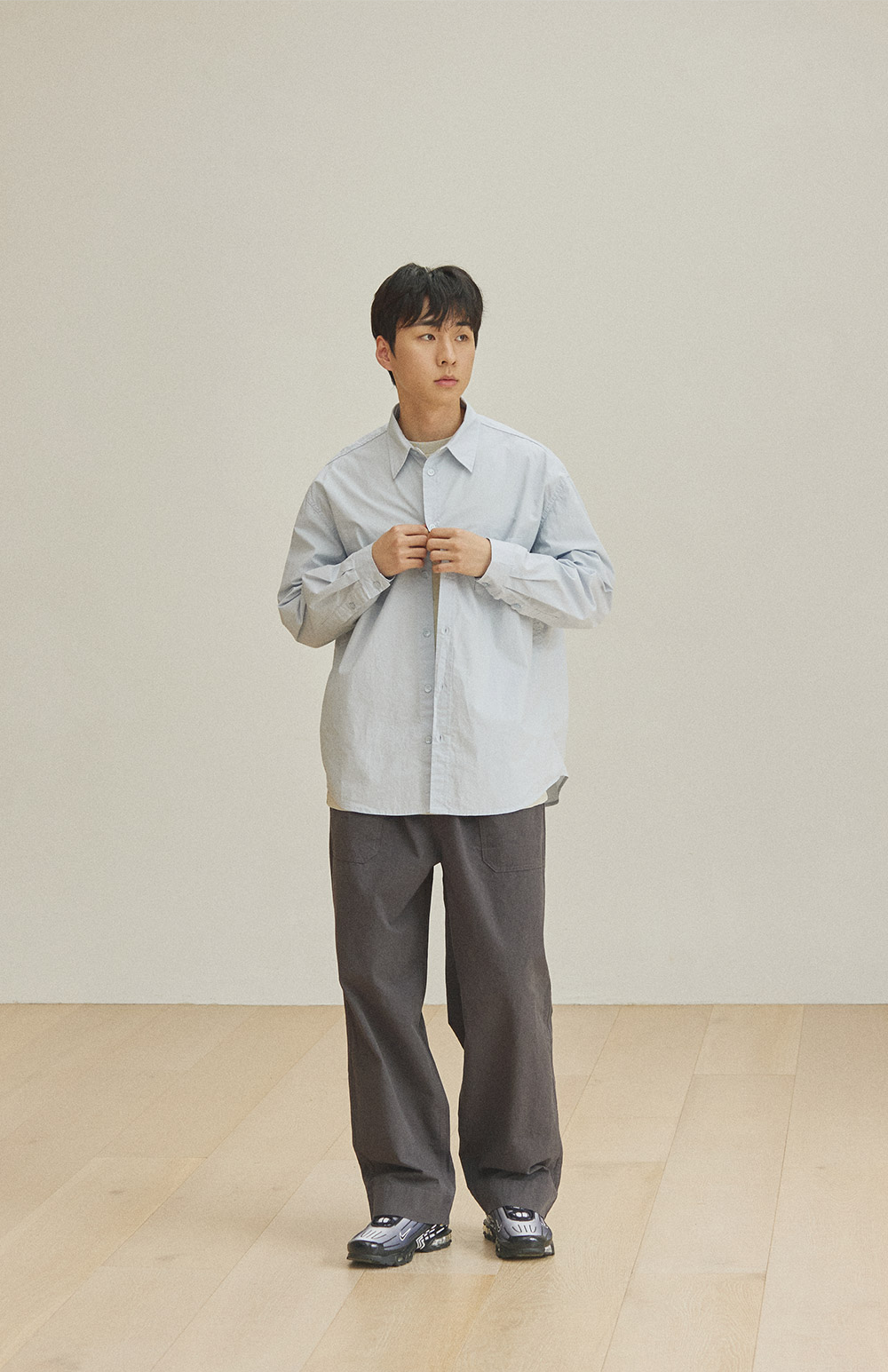 One tuck wide fatigue pants charcoal